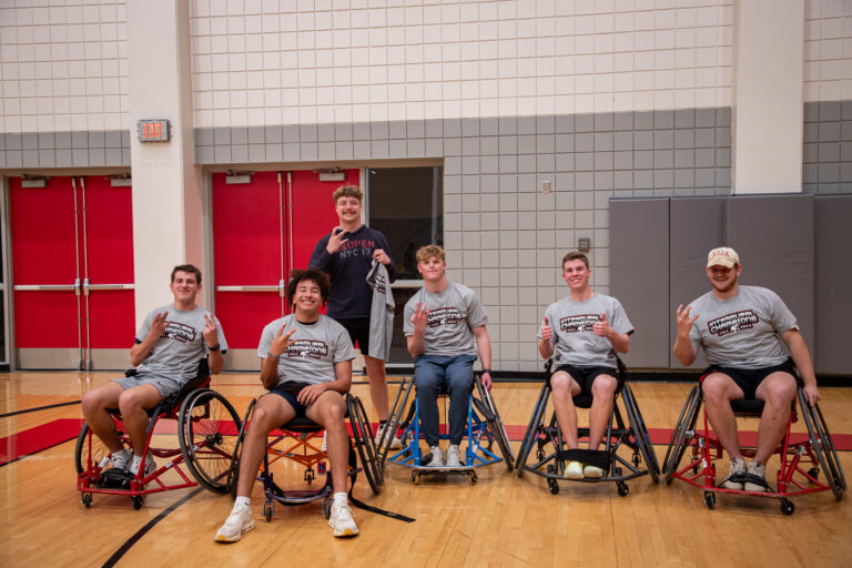 Wheelchair Basketball : Wheelin’ n Dealin’